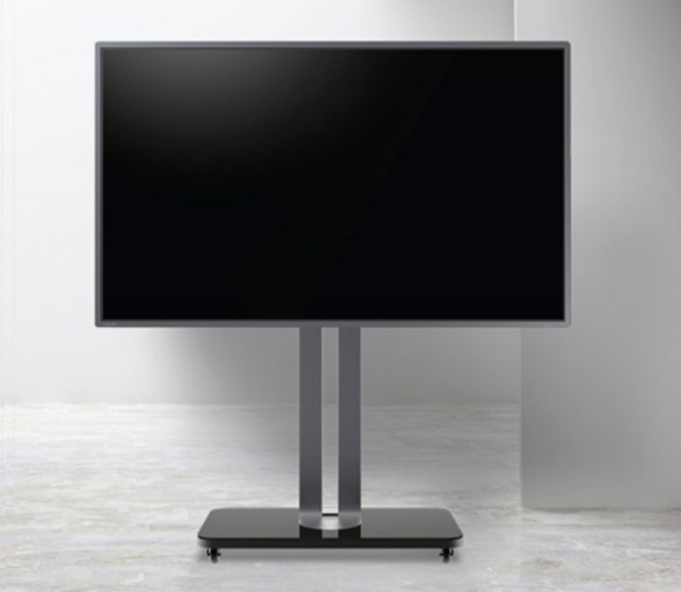 Smart interactive panels for schools