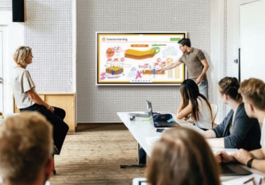 Samsung Smartboard For Smart Classroom
