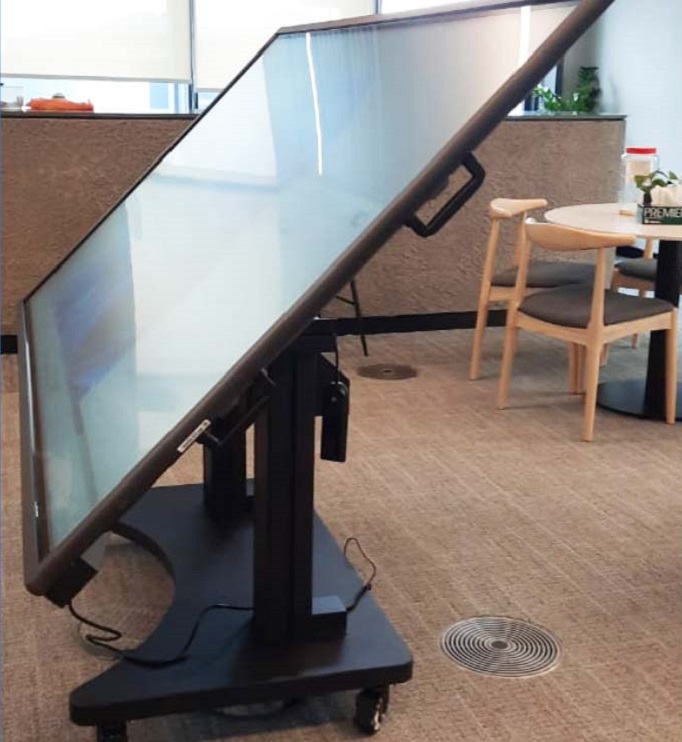 Smartboard with a motorized stand