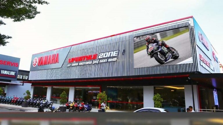 Outdoor LED Screen at GT Max Motors Shah Alam