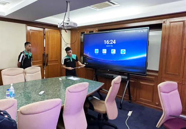 VEXO Interactive Panel at Telaga Biru Education