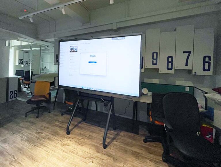 Smartboard V7X at 10Infinity