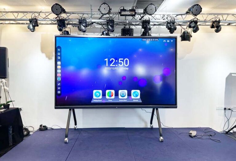 Ultra large Smartboard at Vertex Mastery