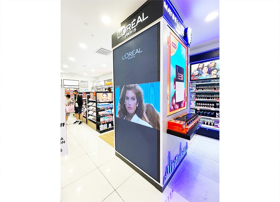 Maybelline Guardian Sunway Pyramid | P2 LED Screen | Pillar Advertising