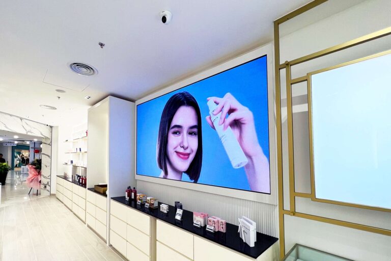 Indoor LED Screen at Avenys AEON Alpha Angle