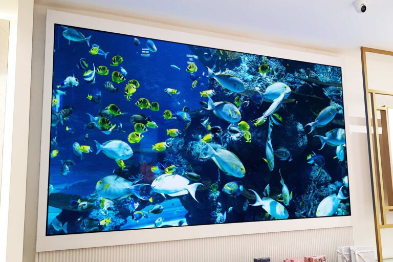 Indoor LED Screen at Avenys AEON Alpha Angle