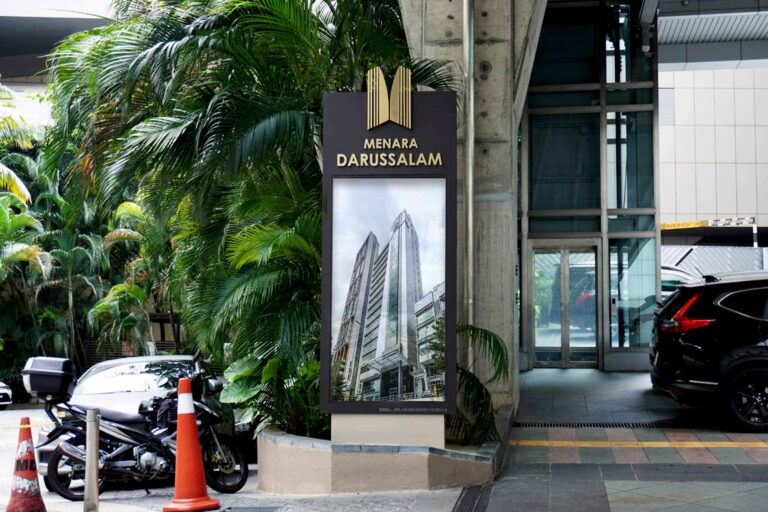 Outdoor LED Screen at Menara Darussalam KL