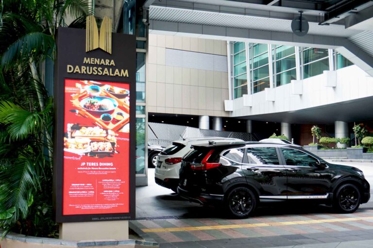 Outdoor LED Screen at Menara Darussalam KL