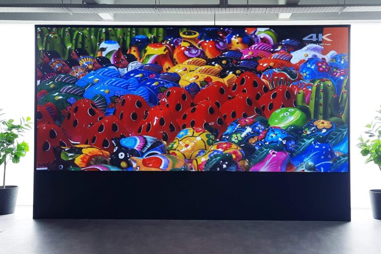 Indoor LED Screen at UEM Sunrises CTC Sales Gallery
