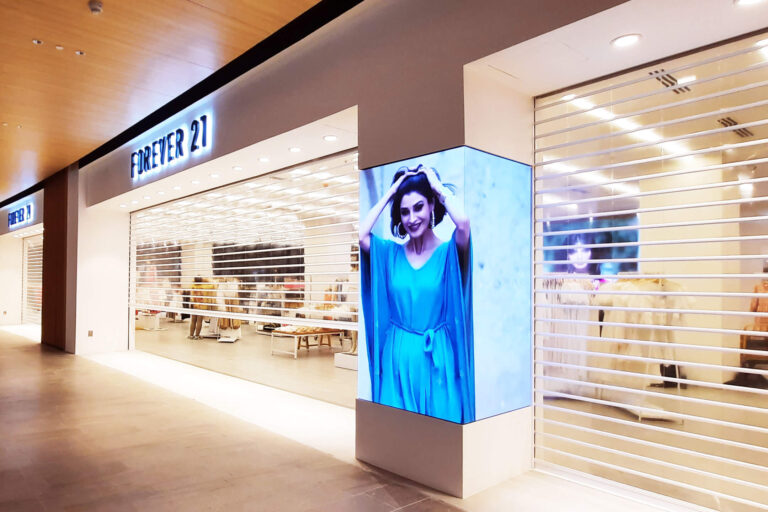 Indoor LED Screen at Forever 21 Lalaport
