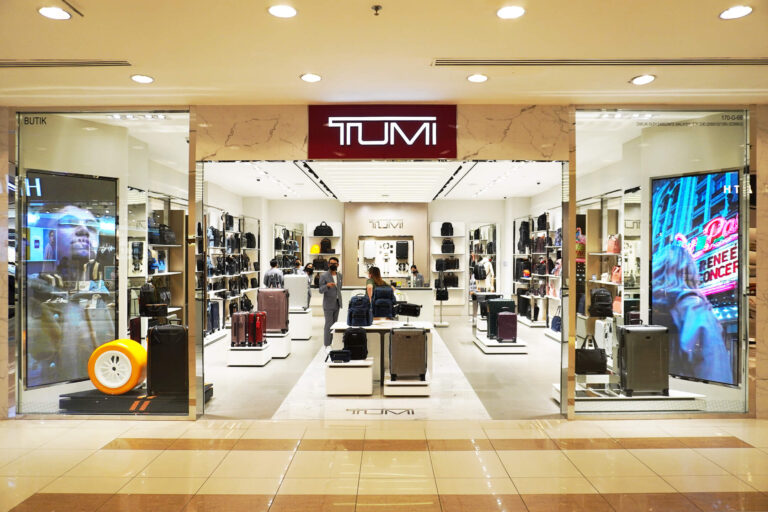 Indoor LED Screen at TUMI Gurney Plaza Penang