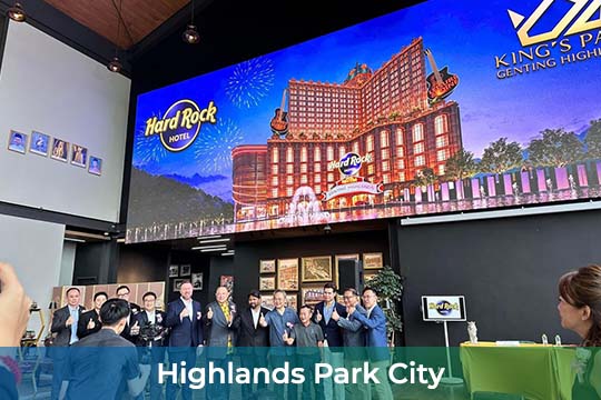 Outdoor LED Screen at Highlands Park City, Genting Highlands.