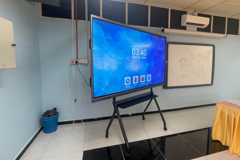 VEXO Smart Interactive Panel at Maktab Rendah Sains MARA Taiping
