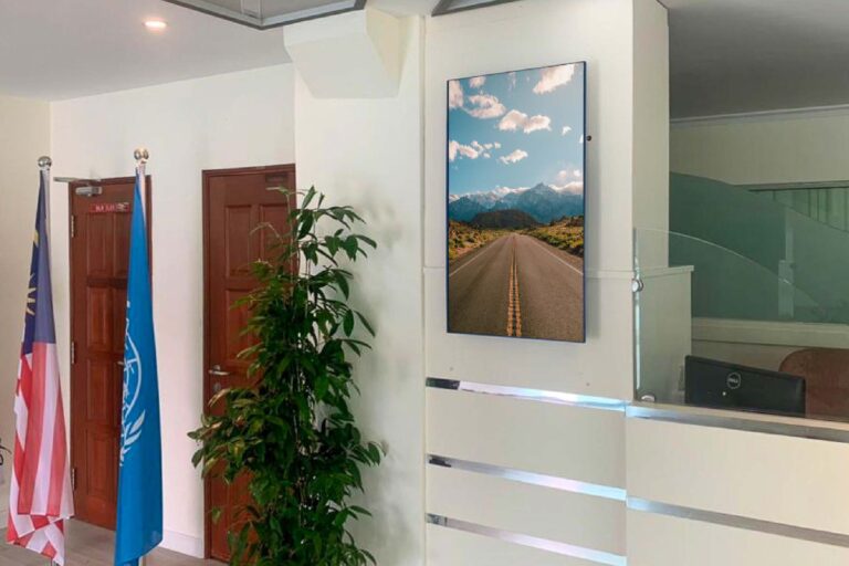 VEXO Digital Kiosk / Smart Digital Signage at United Nations University IIGH