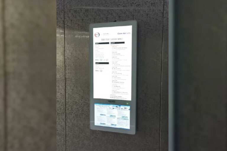 VEXO Dual Screen Lift Signage at KPJ Puteri Specialist Hospital