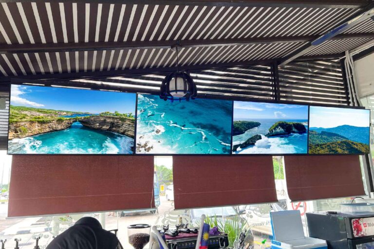 VEXO Digital Kiosk / Smart Digital Signage at Pelantar Timur Enterprise
