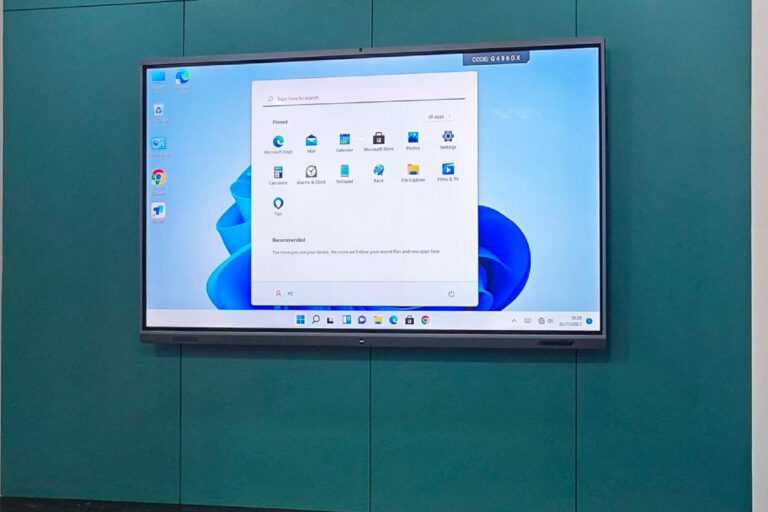 VEXO Smart Interactive Panel at Petronas Sungai Udang