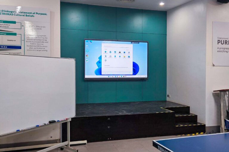 VEXO Smart Interactive Panel at Petronas Sungai Udang