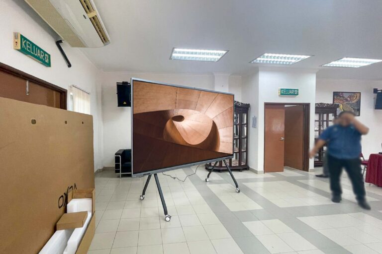 VEXO Smart Interactive Panel at Institut Kemajuan Pekebun Kecil Kota Bharu