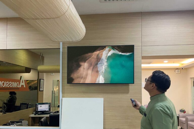 VEXO Digital Kiosk / Smart Digital Signage at KPJ Klang Specialist Hospital