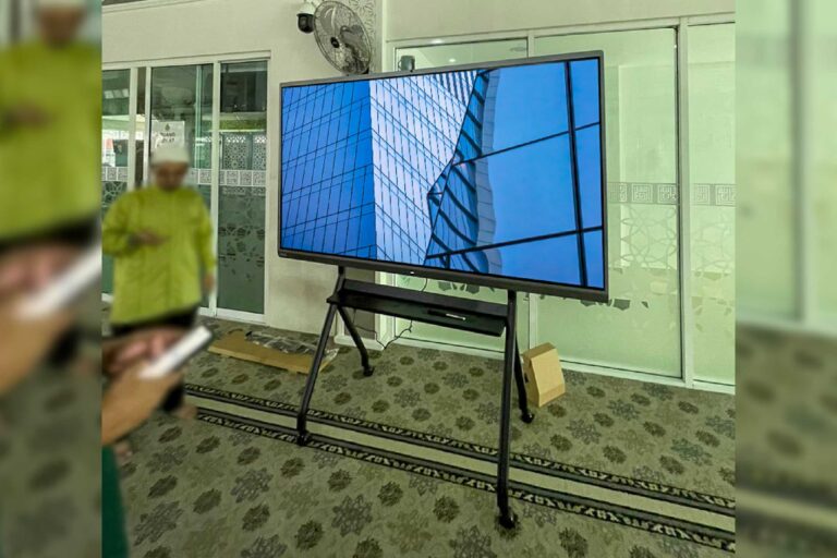 VEXO Smart Interactive Panel at Masjid Al-I'tisam, Shah Alam