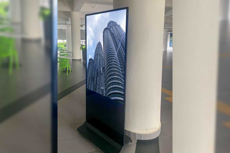 VEXO Digital Kiosk / Standee at UOW Malaysia KDU Penang University College
