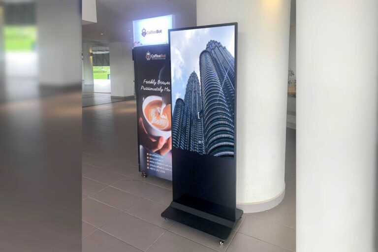 VEXO Digital Kiosk / Standee at UOW Malaysia KDU Penang University College