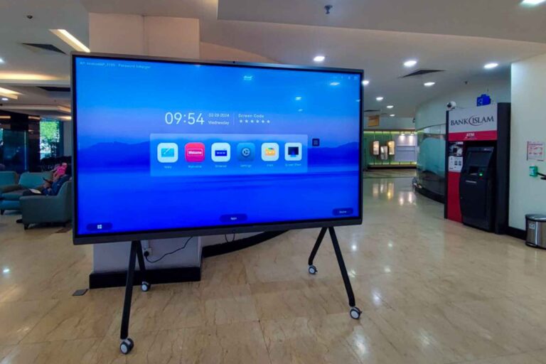 VEXO Smart Interactive Panel at KPJ Klang Specialist Hospital