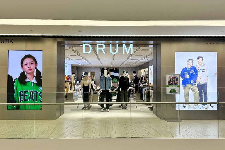 Indoor LED Screen at Drum Fashion, 1 Utama Shopping Centre