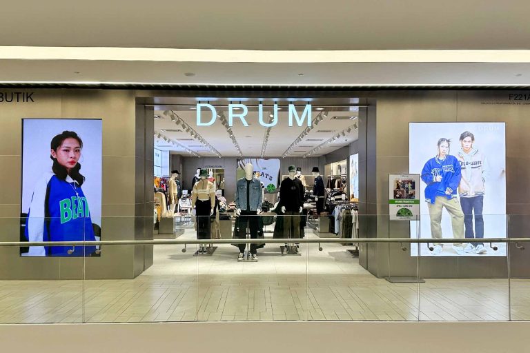 Indoor LED Screen at Drum Fashion, 1 Utama Shopping Centre