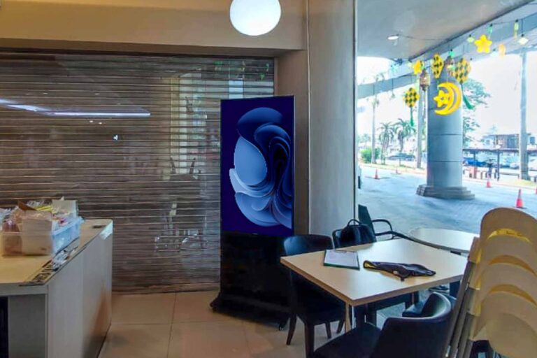VEXO Digital Kiosk / Standee at Secret Recipe at Selayang Mall