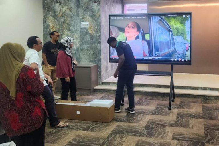 VEXO Smart Interactive Panel at Archi Bina Design And Construction