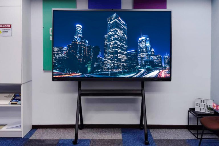 VEXO Smart Interactive Panel at IJMC - Pestech Joint Venture