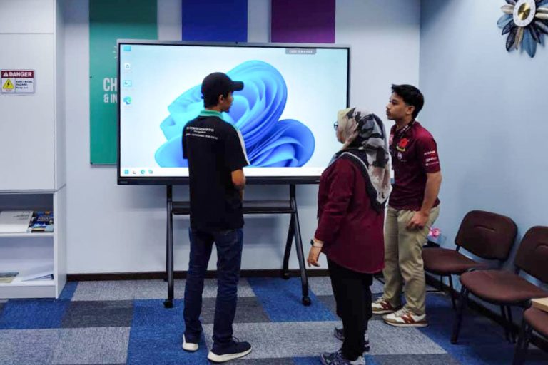 VEXO Smart Interactive Panel at IJMC - Pestech Joint Venture