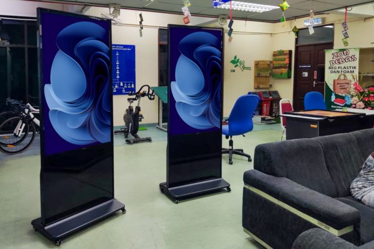 Interactive Touch-screen Kiosk / Standee at Jabatan Kesihatan Negeri Melaka