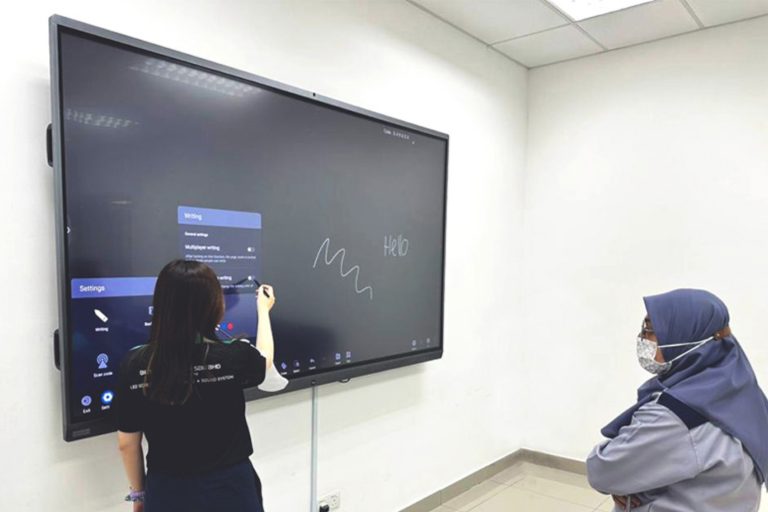 VEXO Smart Interactive Panel at Ingress AOI Technologies Sdn Bhd