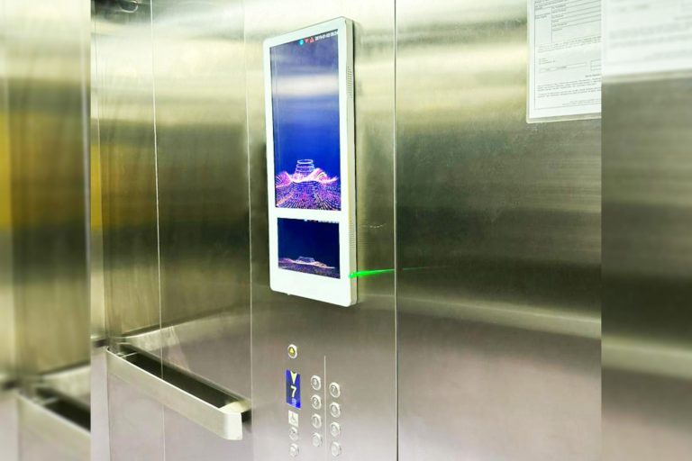 VEXO Dual Screen Lift Signage at KPJ Kluang Specialist Hospital