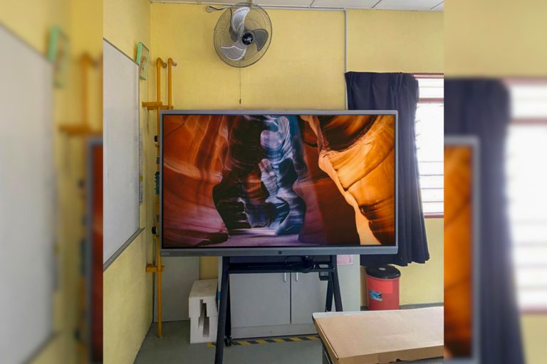VEXO Smart Interactive Panel at Maktab Rendah Sains MARA Gerik