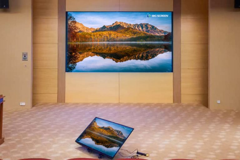 Indoor LED Screen for SEGi University