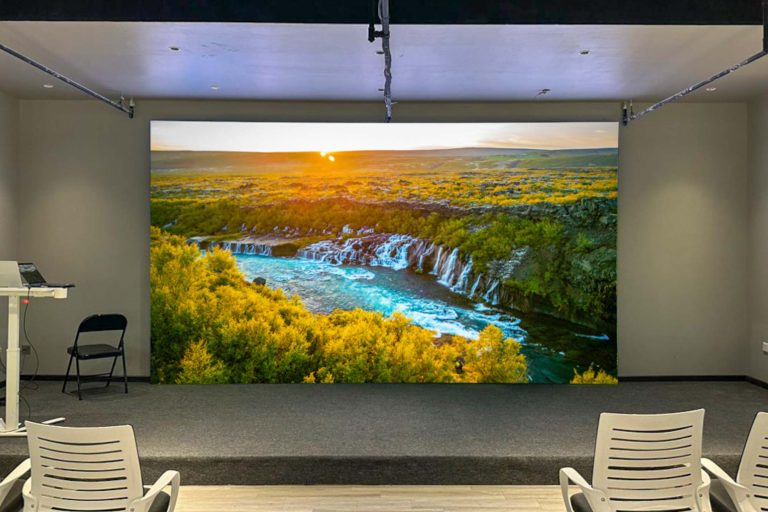 VANTA COB microLED Screen for Network School, Forest City