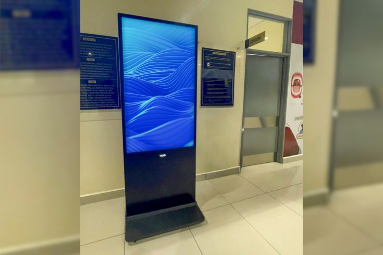 VEXO Smart Interactive Panel at the Batu Berendam Dental Clinic at Melaka