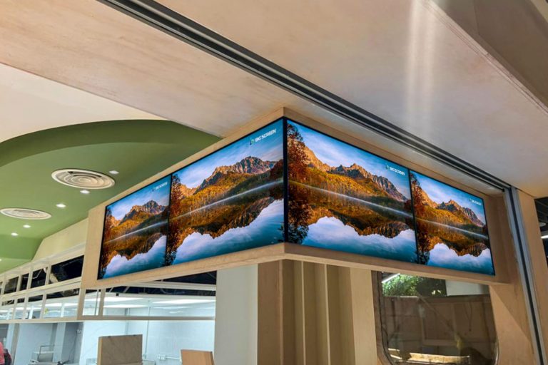 VEXO Digital Kiosk / Smart Digital Signage at Dandy Sunway Pyramid