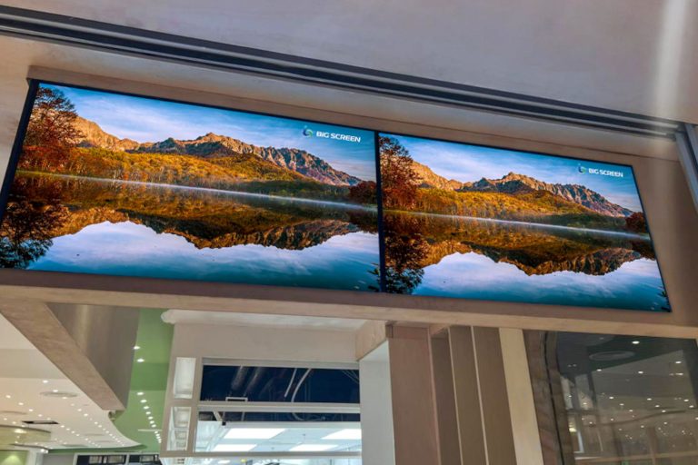 VEXO Digital Kiosk / Smart Digital Signage at Dandy Sunway Pyramid