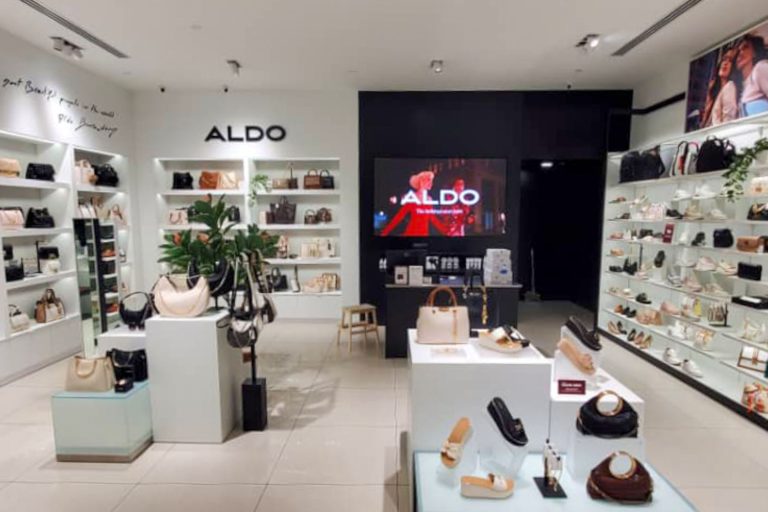 P2.5 Indoor LED Screens at the Aldo at Aman Central