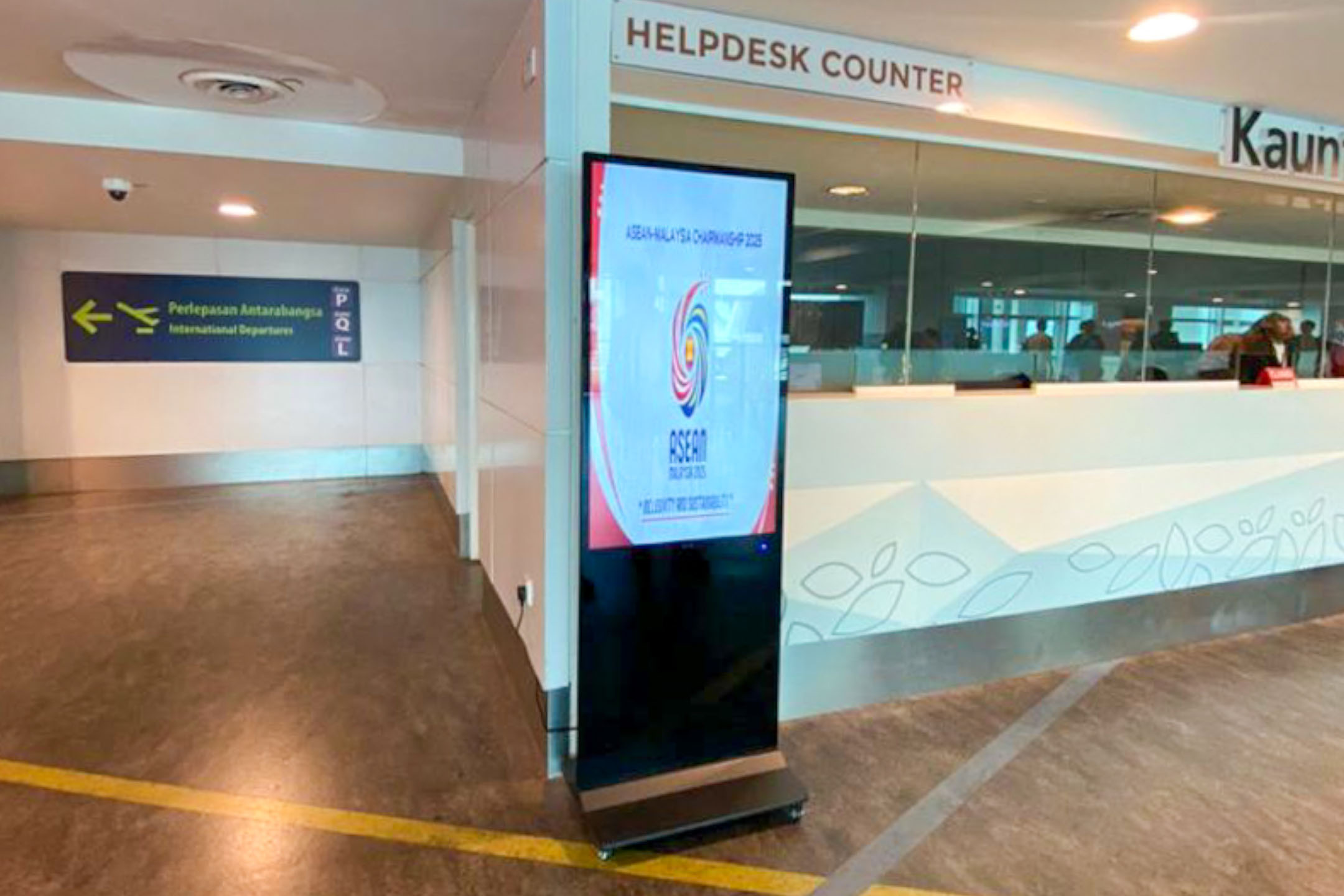 VEXO Smart Interactive Panel at Kuala Lumpur International Airport 2 (KLIA2)