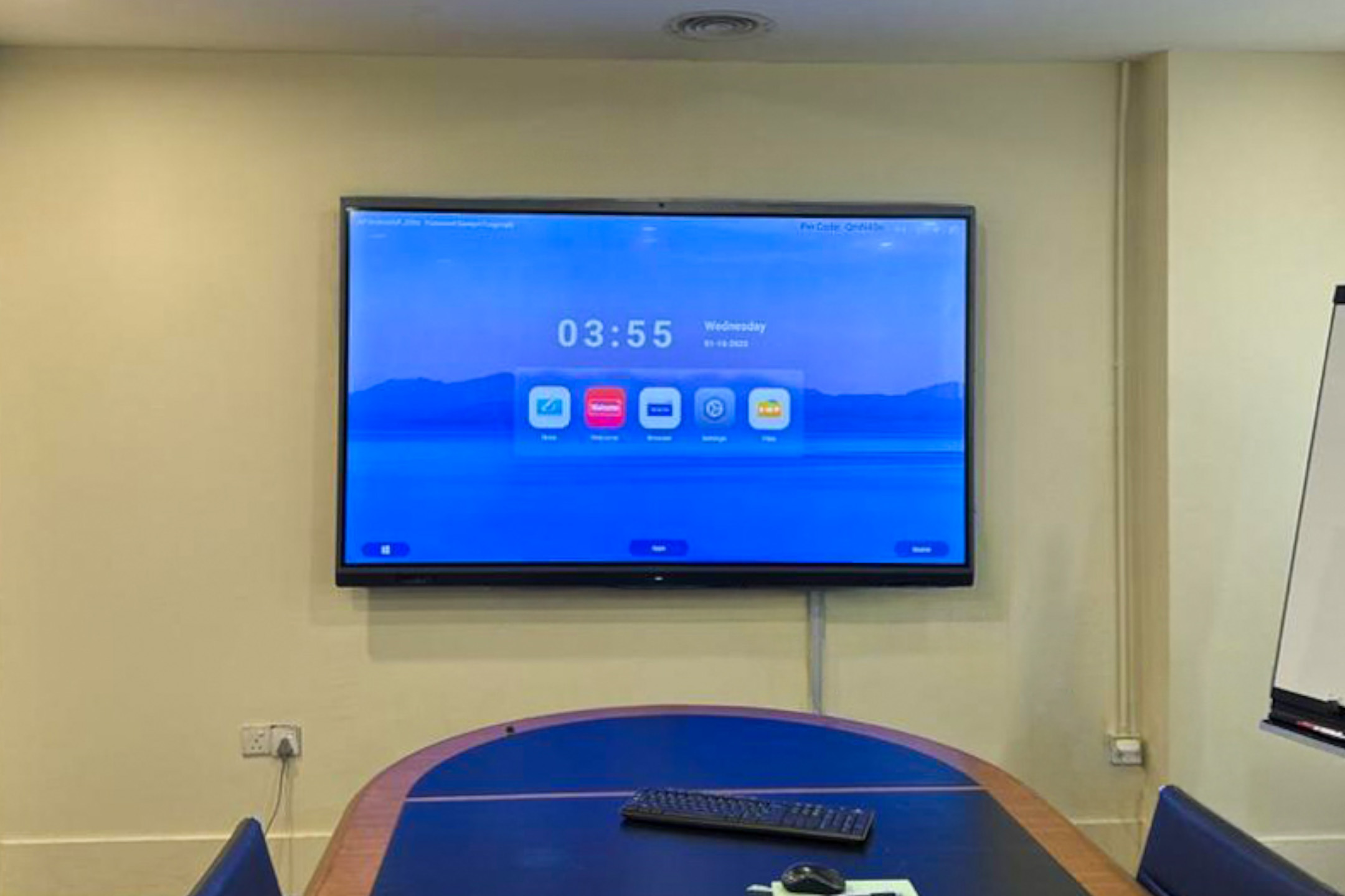 VEXO V7Pro Smart Interactive Panel at Shapadu Corporation Sdn Bhd