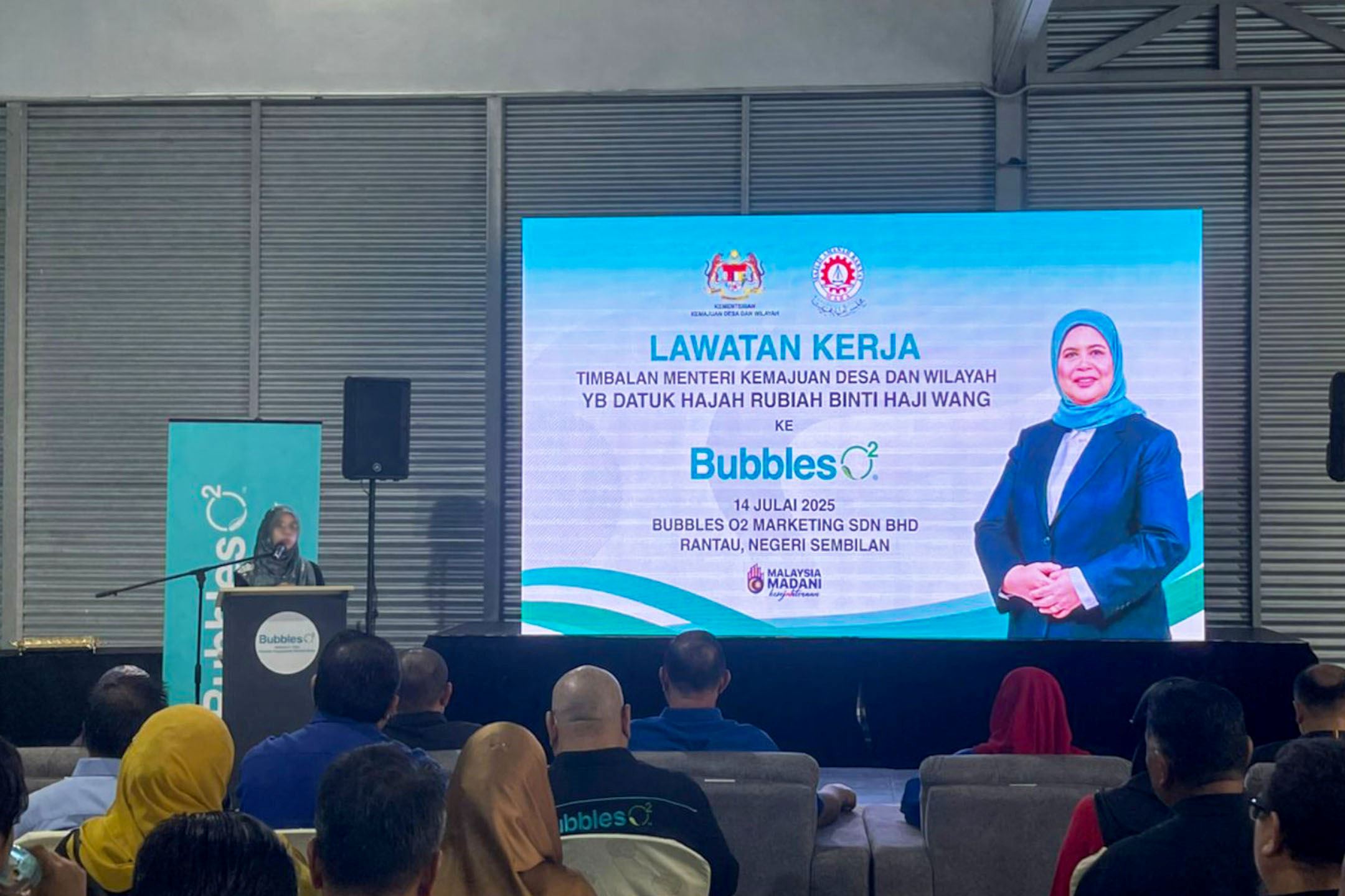 Lawatan KKDW at Bubble O2